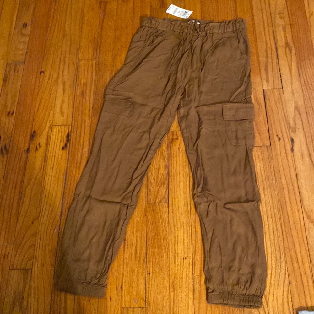 Brown light weight pants for girls